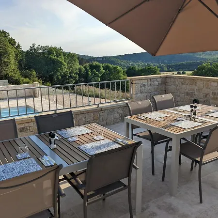 De Fleurie - Holiday home